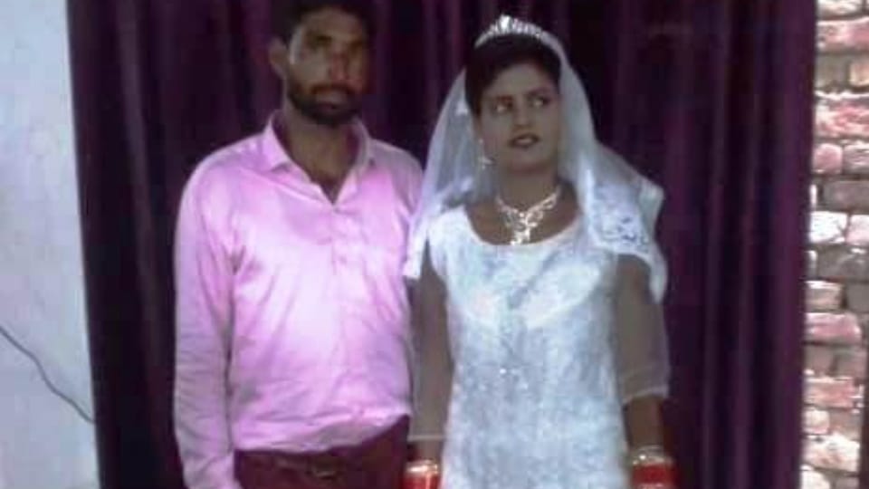 Husband and wife commit suicide in village chichrewal of batala