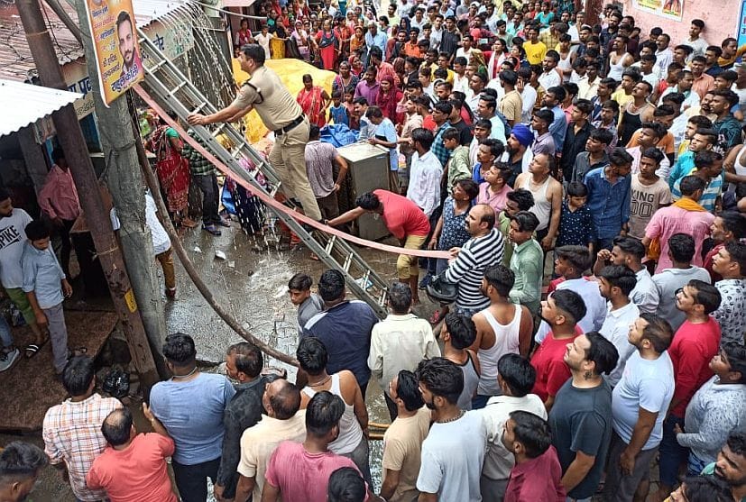 Fire in grocery shop in Rudrapur
