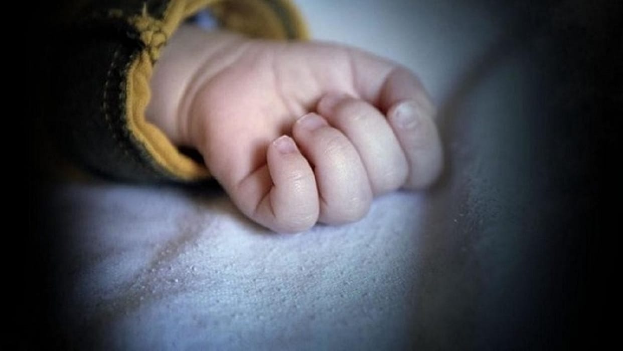 Father thrashed his four month old girl to ground in Mori Uttarkashi.