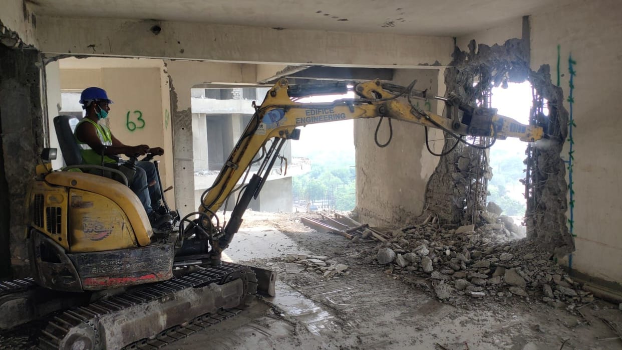 Twin tower will collapse with 3400 kg of explosives