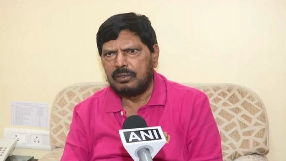 Union Minister Ramdas Athawale supports Rana couple; says MP facing injustice because of being a Dalit 