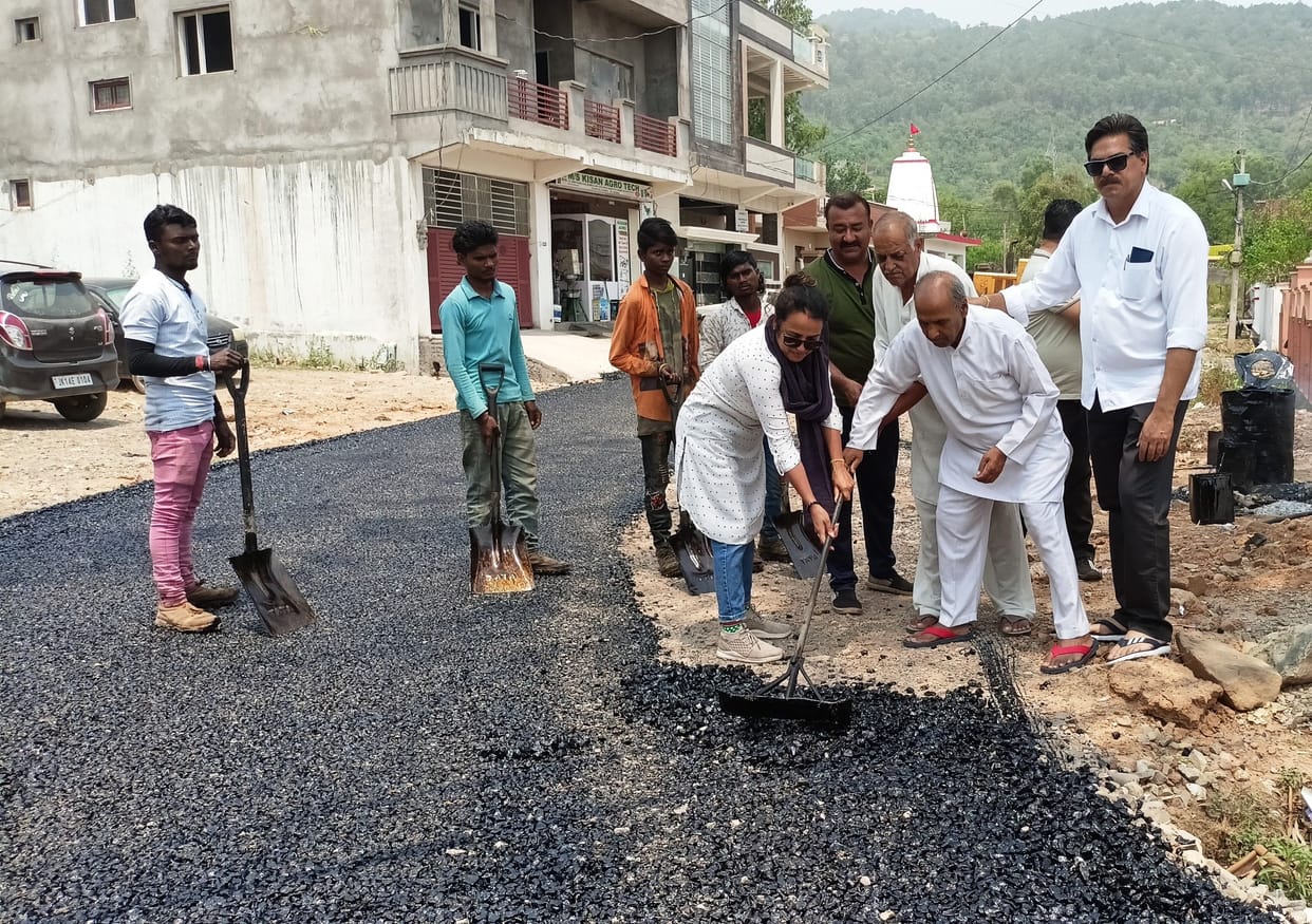 The work of laying coal tar started at a cost of 14 lakhs