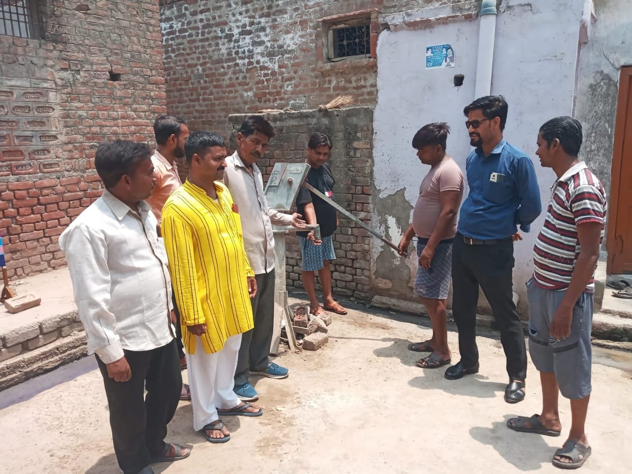 Hathras: 12 hand pumps damaged in ward 13, residents worried about water