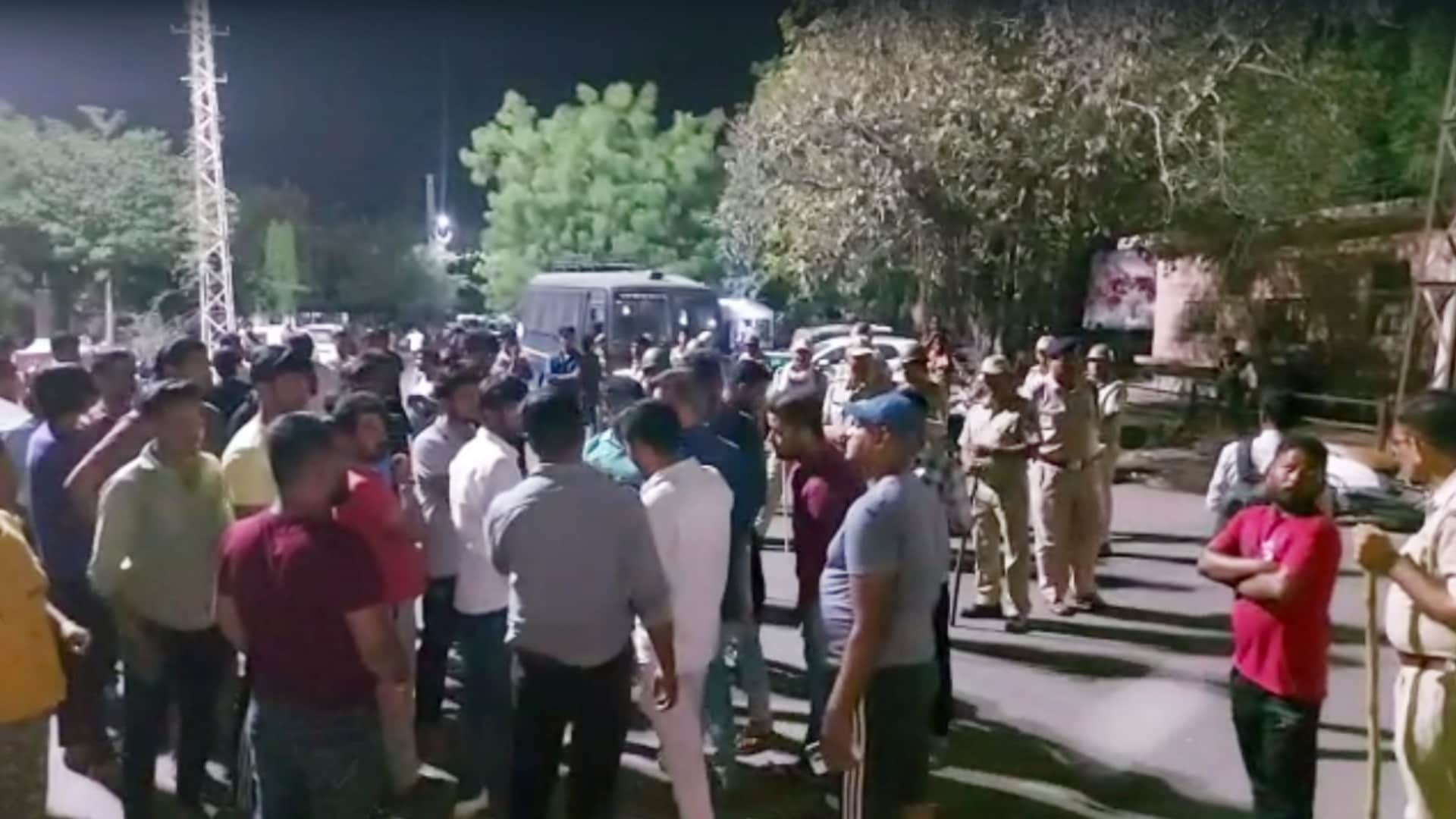 Inside Story of communal tension in Bhilwara Youth murdered in money dispute