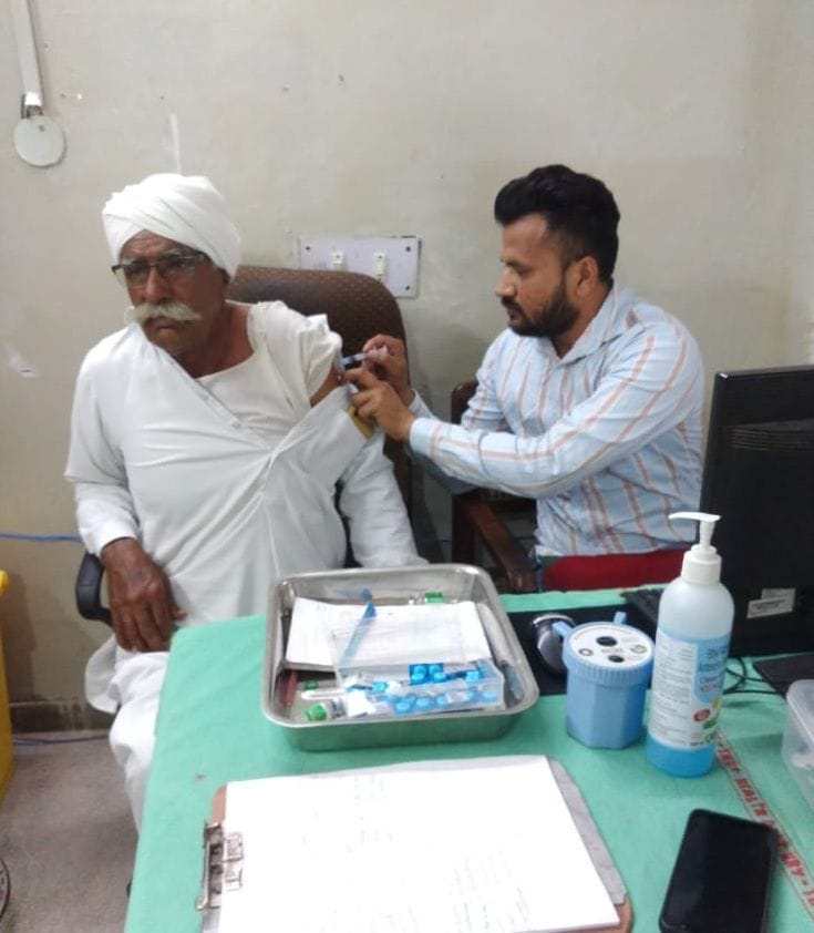 Second dose of two lakh people left, vaccination of children reduced to 15%