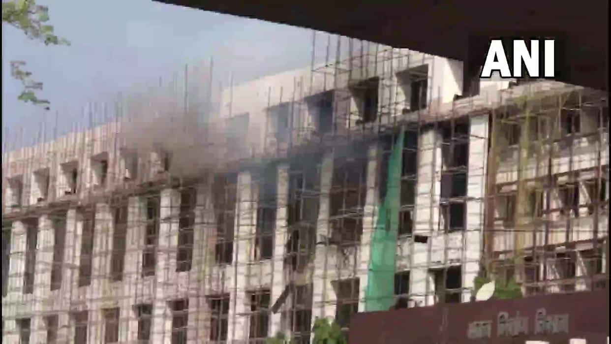 Fire breaks out in Visvesvaraya Bhavan in Patna, No casualties reported so far