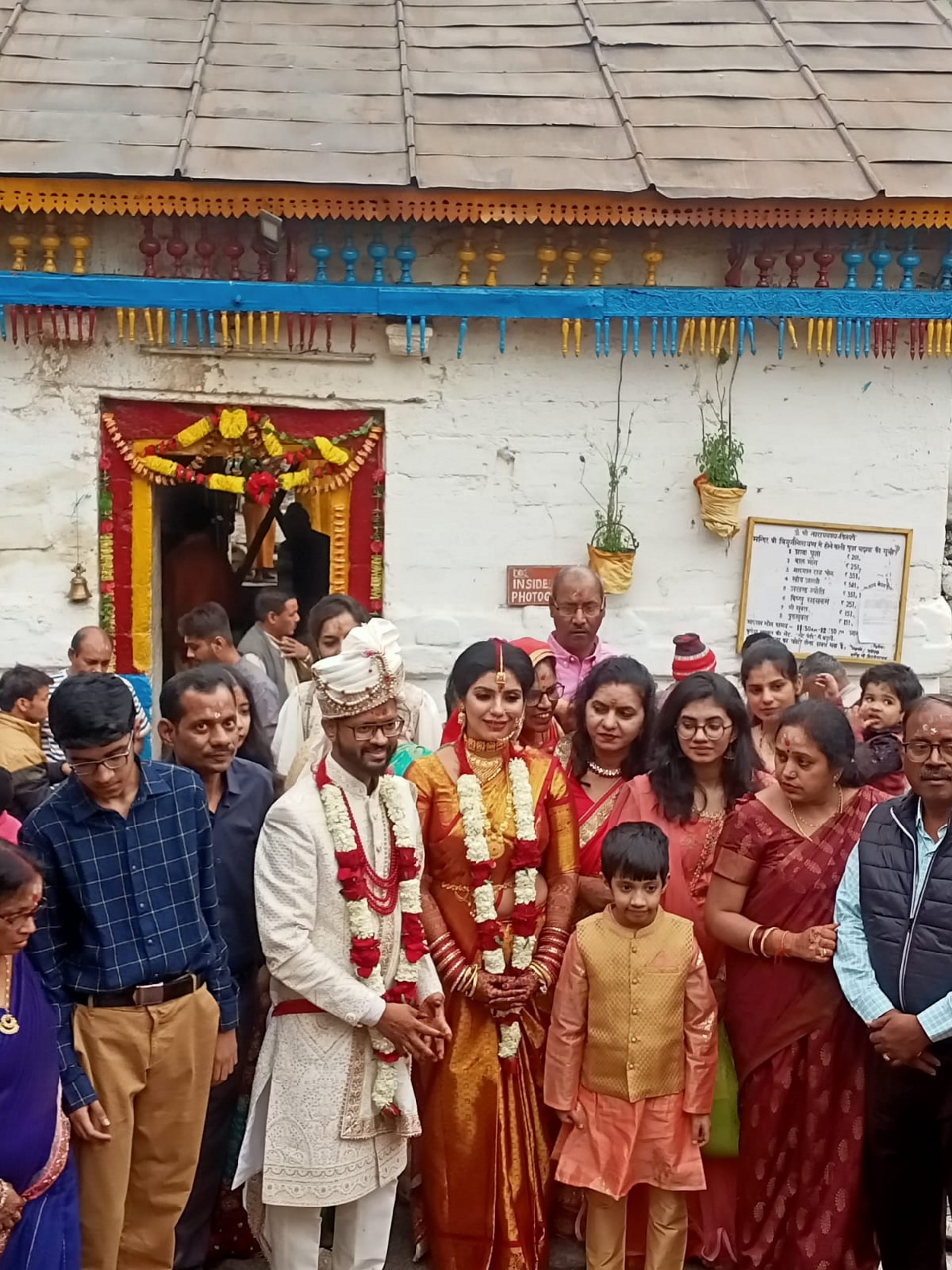 Former cricketer Virender Sehwag struggling with jam, Veeru reached Triyuginarayan to attend manager wedding, See Photos