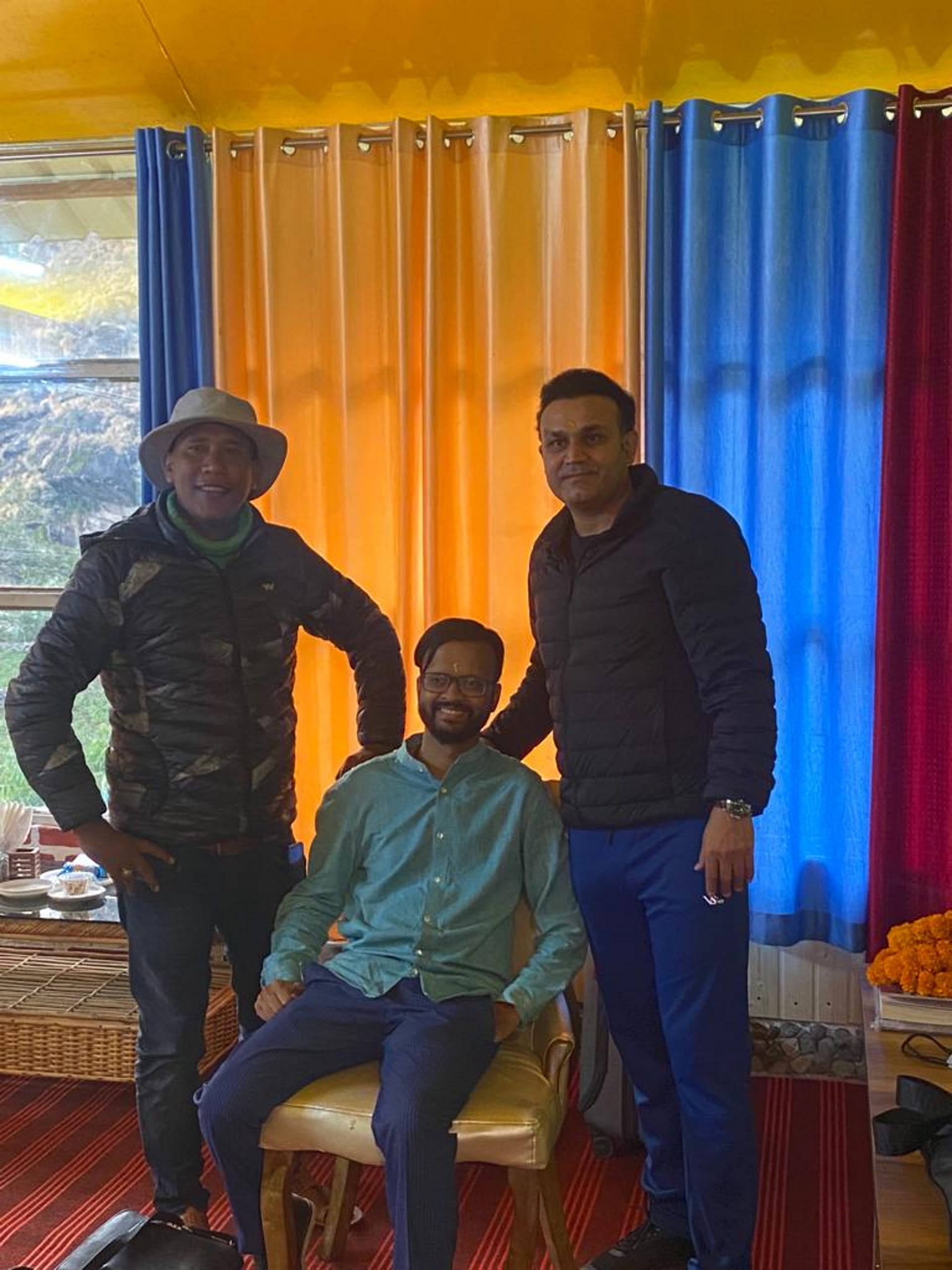 Former cricketer Virender Sehwag struggling with jam, Veeru reached Triyuginarayan to attend manager wedding, See Photos
