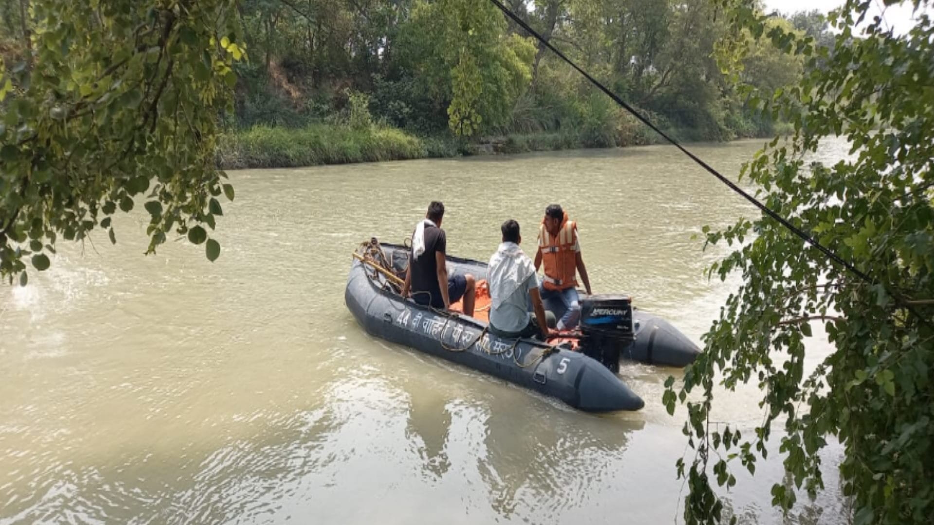 Muzaffarnagar News: BSC girl student drowned into the river due to slip