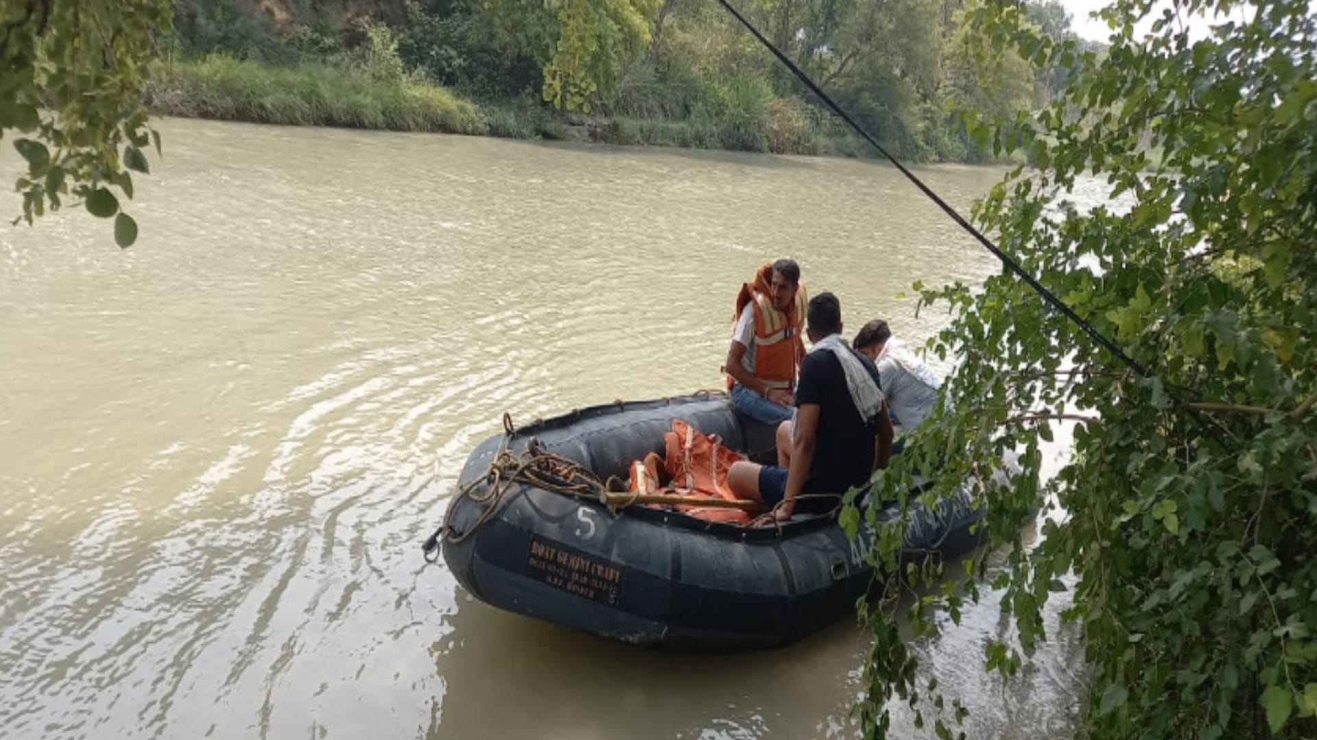 Muzaffarnagar News: BSC girl student drowned into the river due to slip