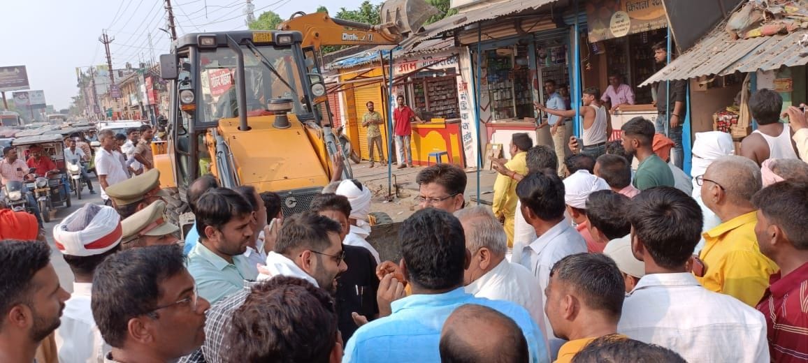 encroachment erased on civil lines road