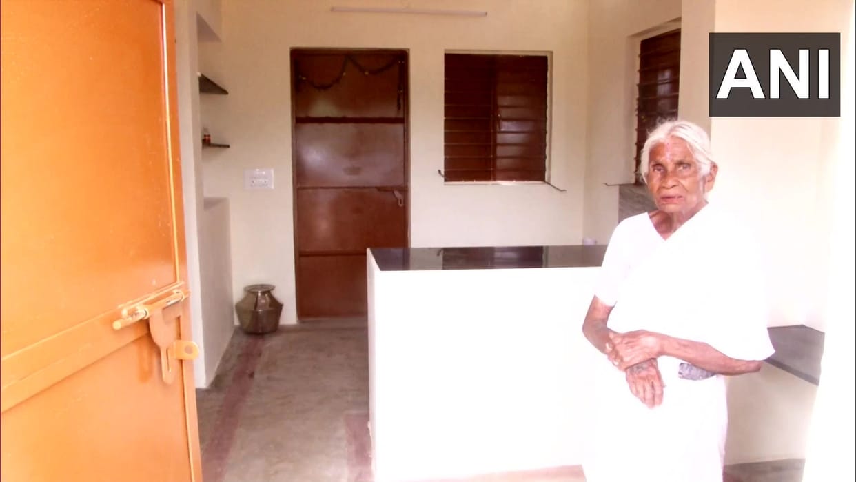 Idli Patti Coimbatore Expressed Happiness on The Gift of New Home from Mahindra Group in Hindi