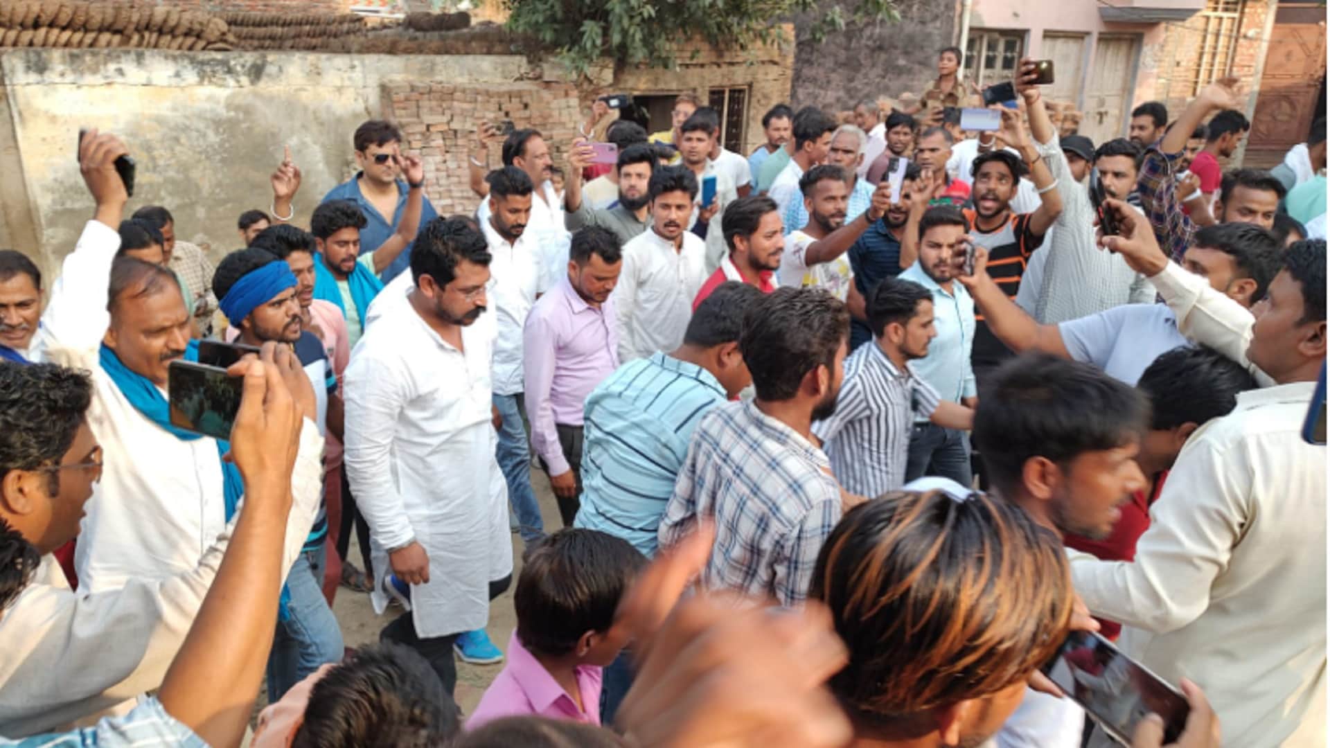 Muzafffarnagar News: Bhim Army Chief Chandra Shekhar Azad has reached in village in SC Video viral case