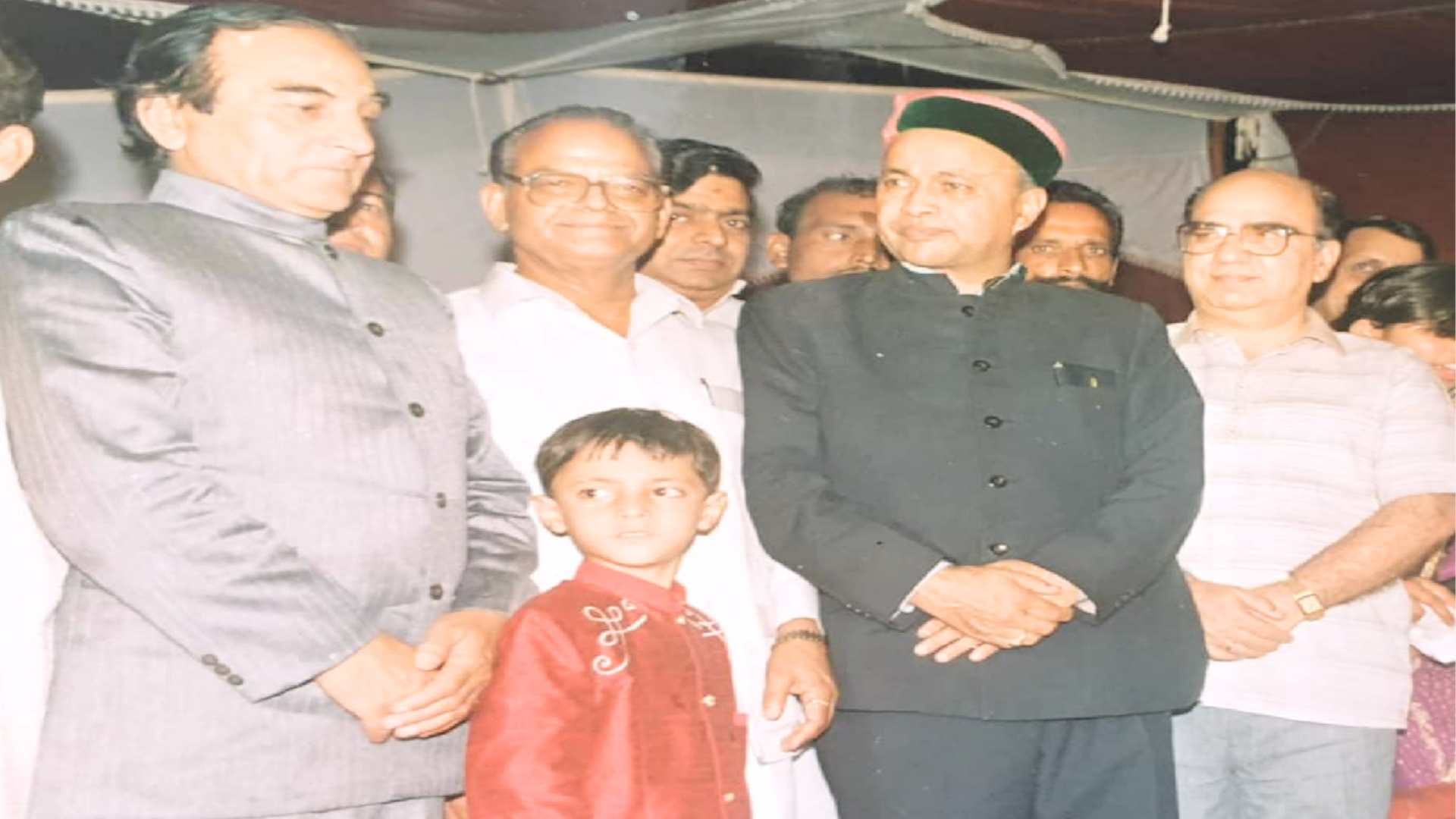 pandit Sukhram was the minister who delivered the landline from door to door and received the first call on mobile