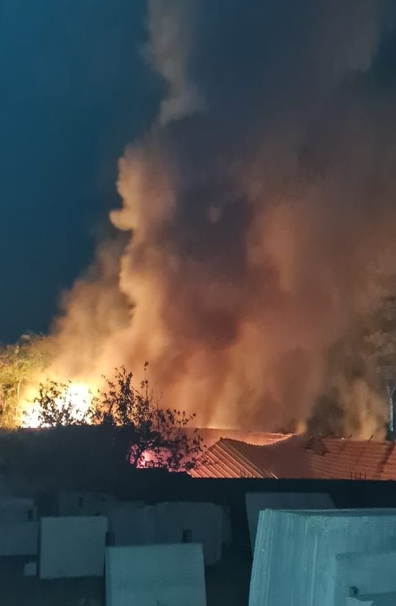 Fire in furniture shop and warehouse, loss of lakhs