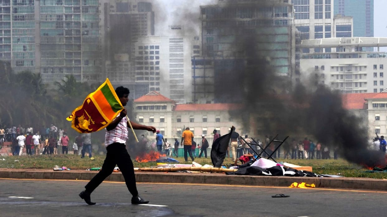 Sri Lankan defence ministry urges people not to panic over alleged bomb threat