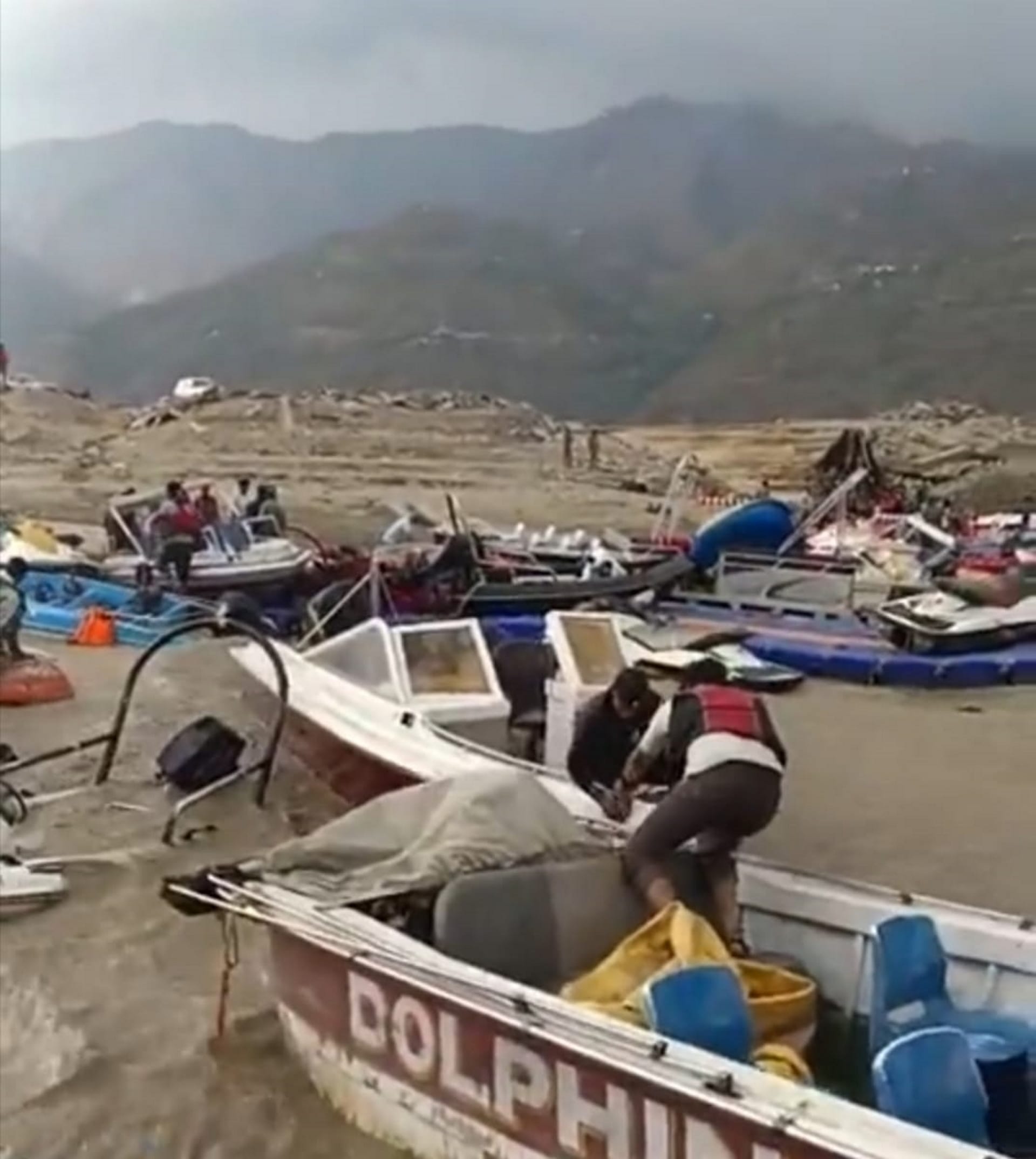 Weather Update, Four tourists trapped in waves of lake due to storm, boat driver saved tourists lives, See Photos