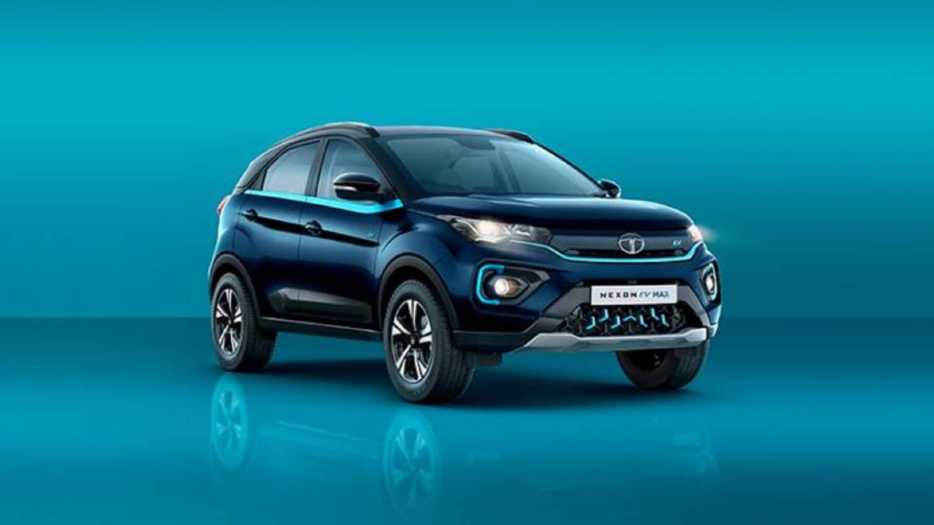 Mahindra XUV400 vs Tata Nexon EV Mahindra XUV400 SUV Launched in India Know Range Price Features Specs