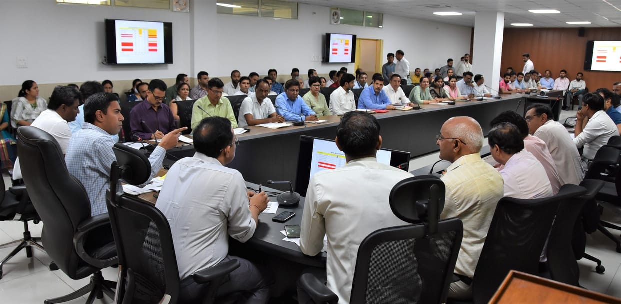 Bank officers who do not work seriously
