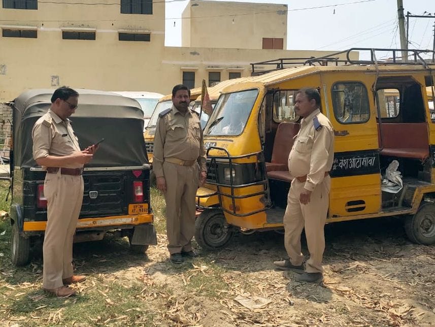 hardoi news,13 vehicle seized, 38 invoiced