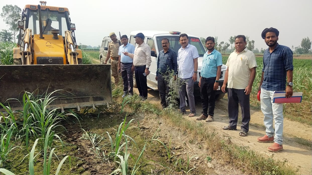 Illegal possession removed from 37 bighas of land on the banks of Malan river