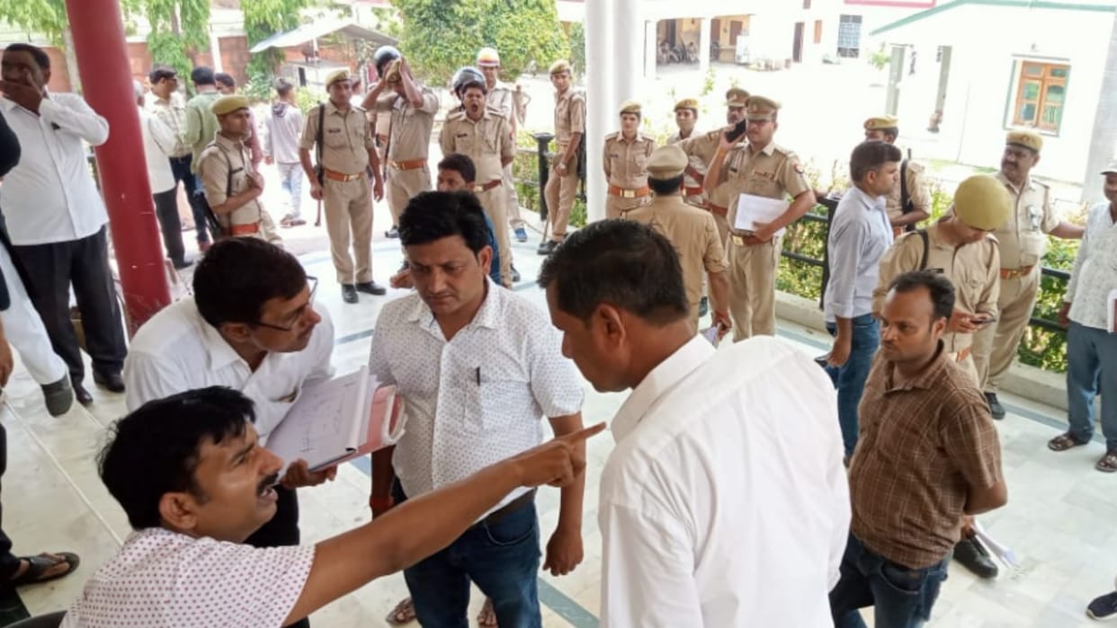 Balrampur: Property worth about four crores of former MP Rizwan Zaheer attached, houses and many accounts sealed