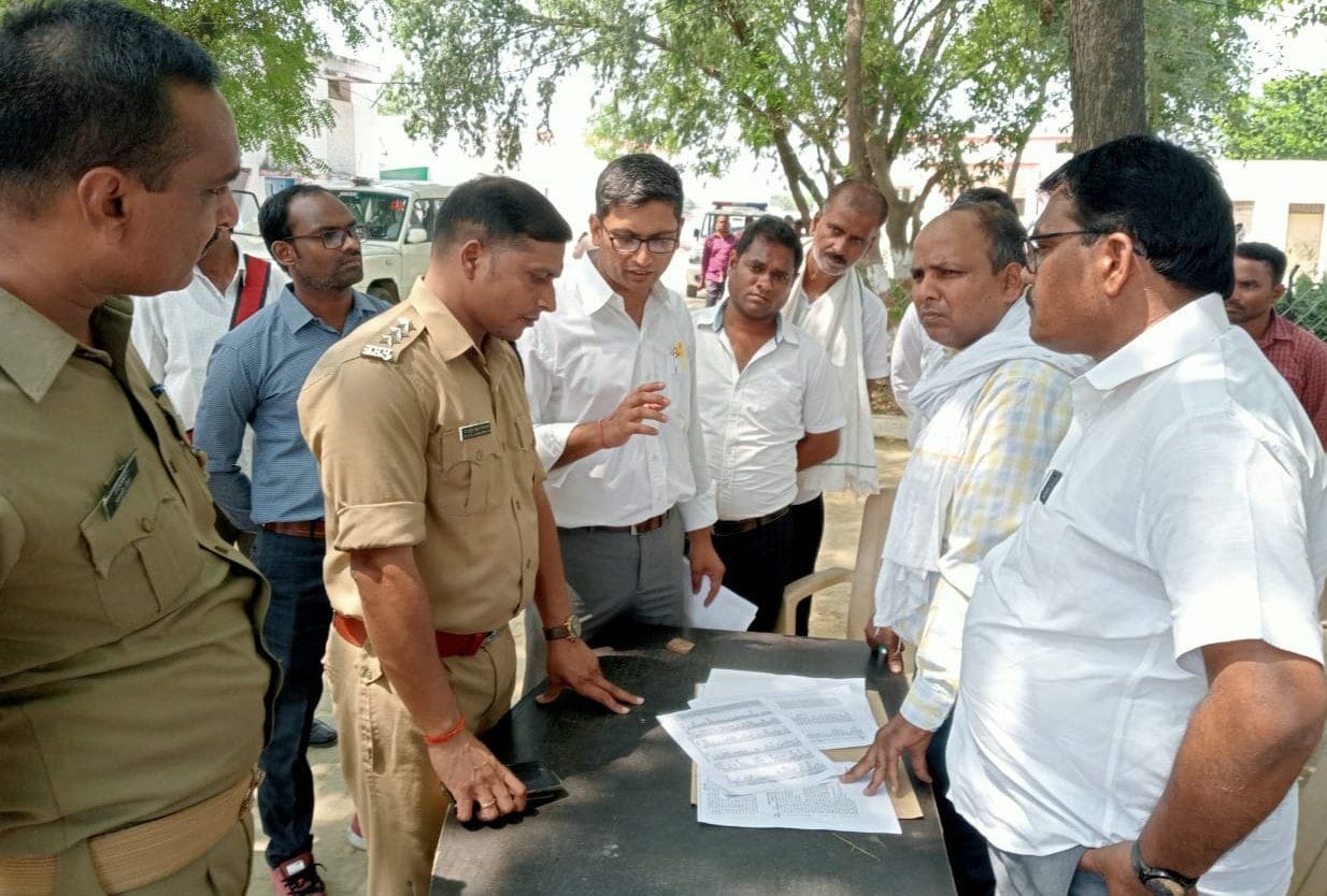 Uproar over stopping the representatives from going to the meeting of the Kshetra Panchayat