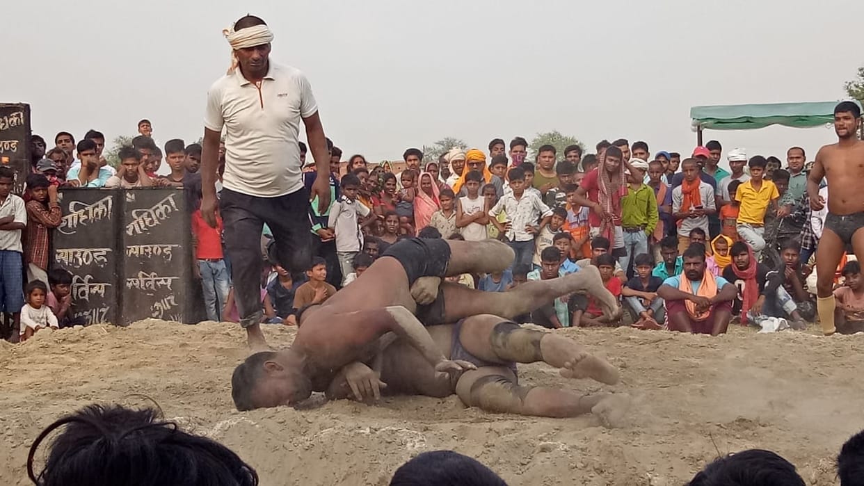 The wrestlers showed their stamina in the riot, the wrestler of Ballia was heavy on Ghazipur