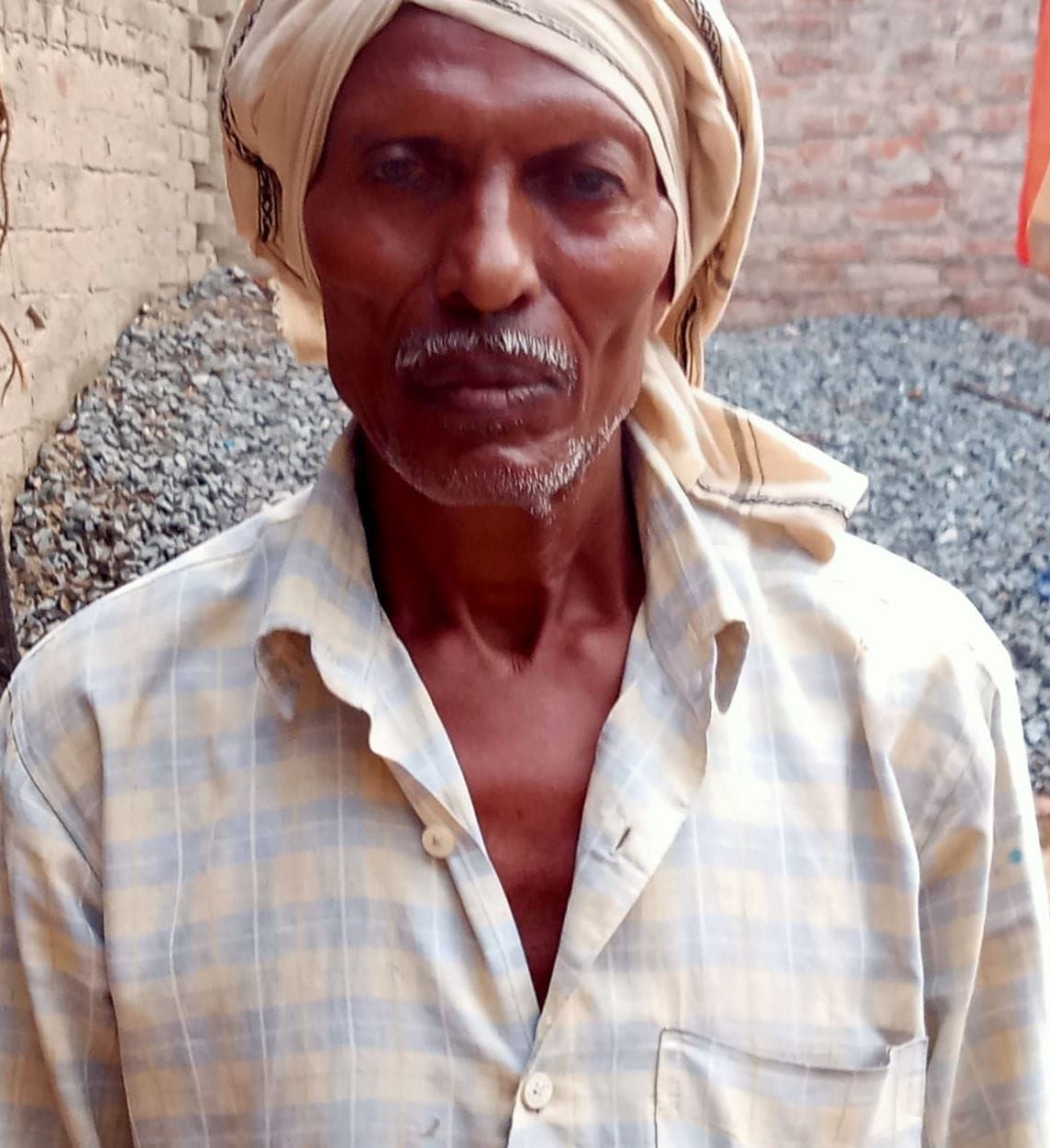 Kanpur Dehat : Farmer's body found hanging on a tree, had left home to go to the field