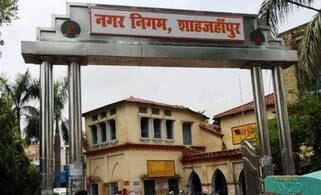 Municipal corporation does not solve the problem quickly