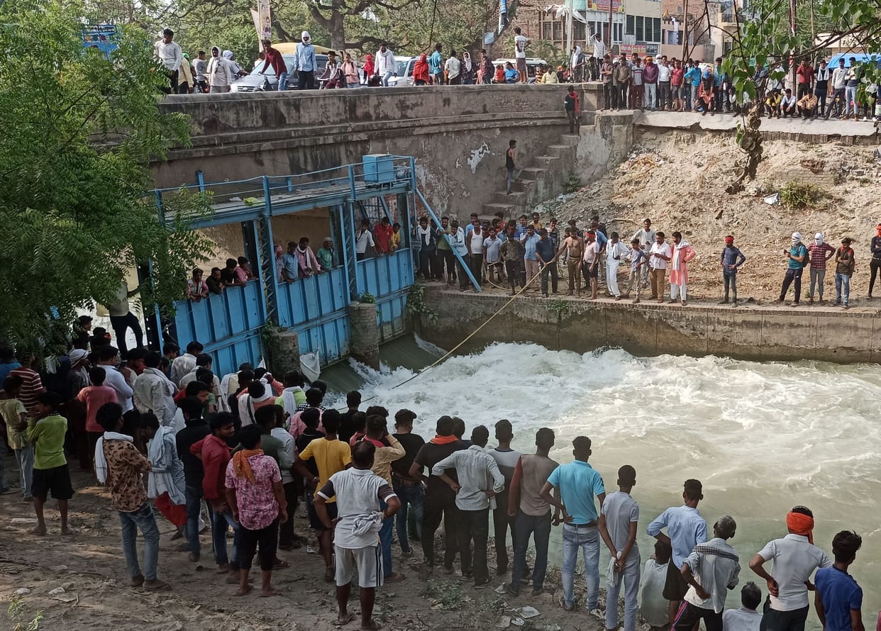 Kanpur Dehat : Contract cleaning worker immersed in canal, not found even after searching for several hours