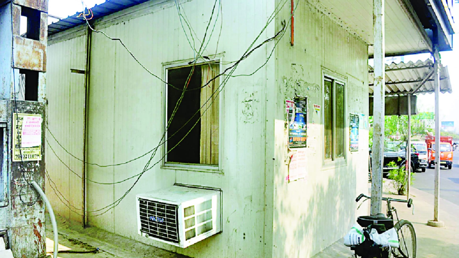 AC are being used without meter and bill in police chauki in Lucknow.