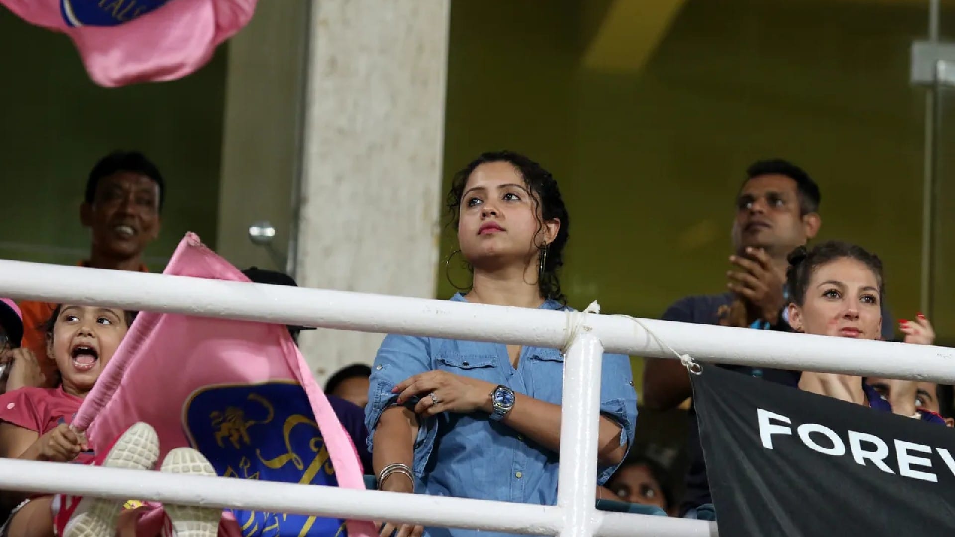 IPL 2022 RR vs DC Match 58 Highlights in Hindi Ravichandran Ashwin wife happy on his first IPL Fifty