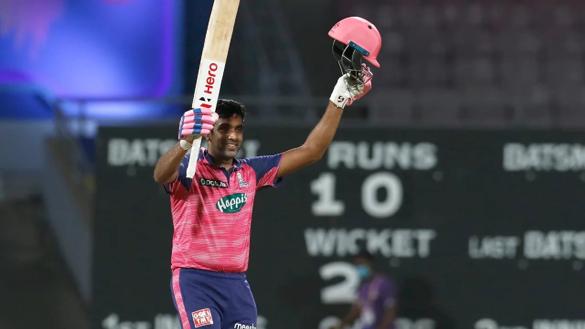 IPL 2022 RR vs DC Match 58 Highlights in Hindi Ravichandran Ashwin wife happy on his first IPL Fifty