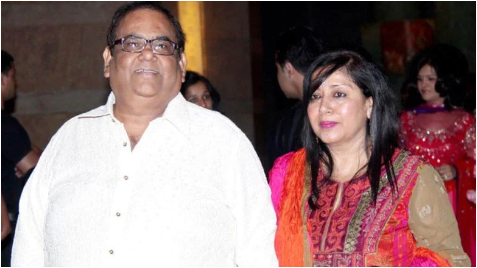 Satish Kaushik and Shashi Kaushik marriage anniversary know about their love story and career life struggles