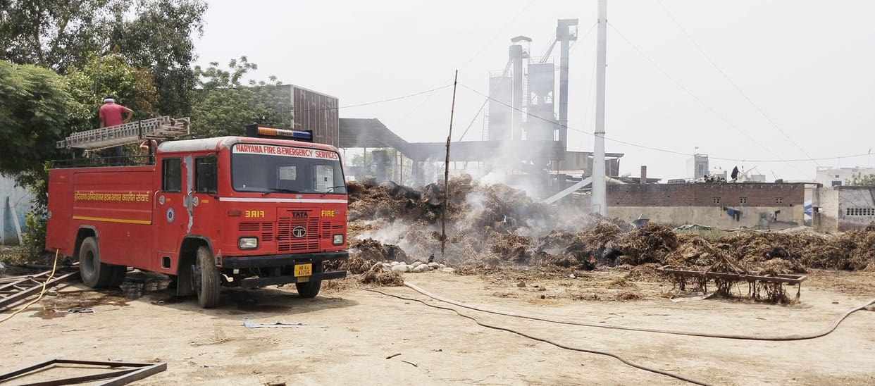 Sugarcane leaf fire in Rice Mill Dhand