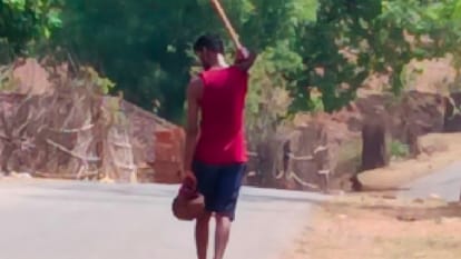 Sidhi: On suspicion of witchcraft, the nephew beheaded the maternal uncle, walked for two kilometers with the head and ax