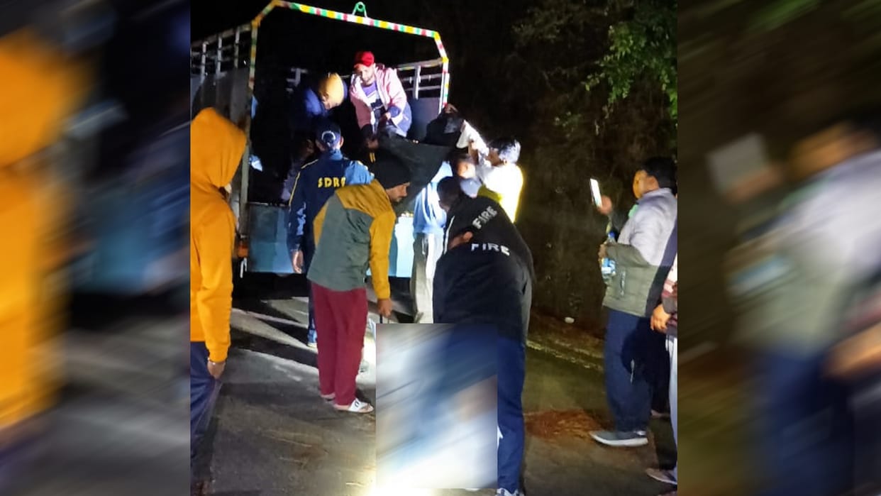 Accident, car fell into a ditch, Mother, son and driver died, Family was returning after performing Shradh of father