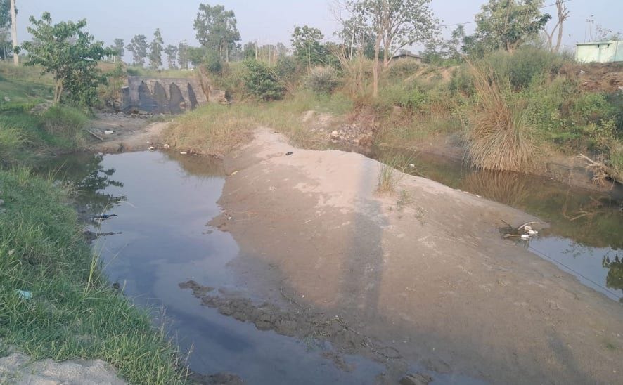 Farmers upset due to lack of water in minors