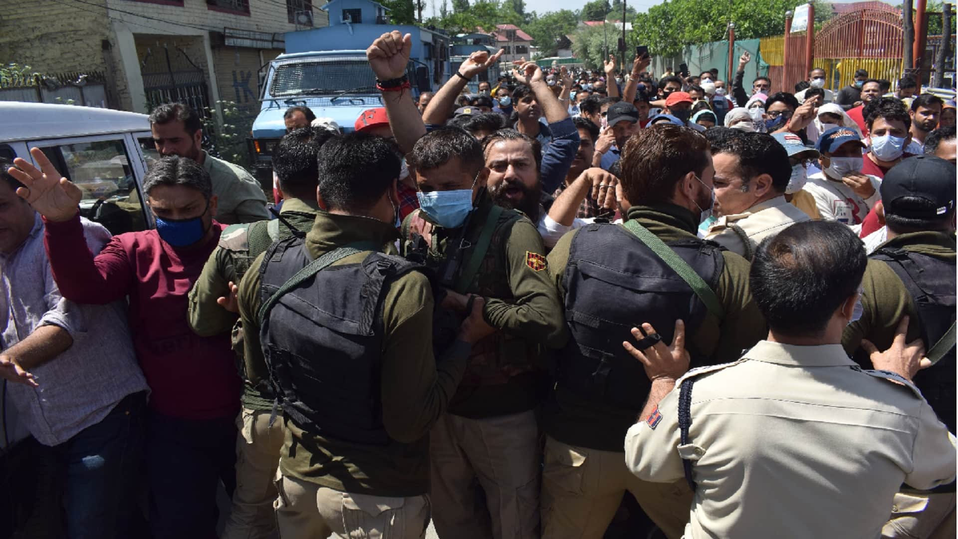 Target Killing Rahul Bhatt: Lathicharge on Kashmiri Pandits in the Valley