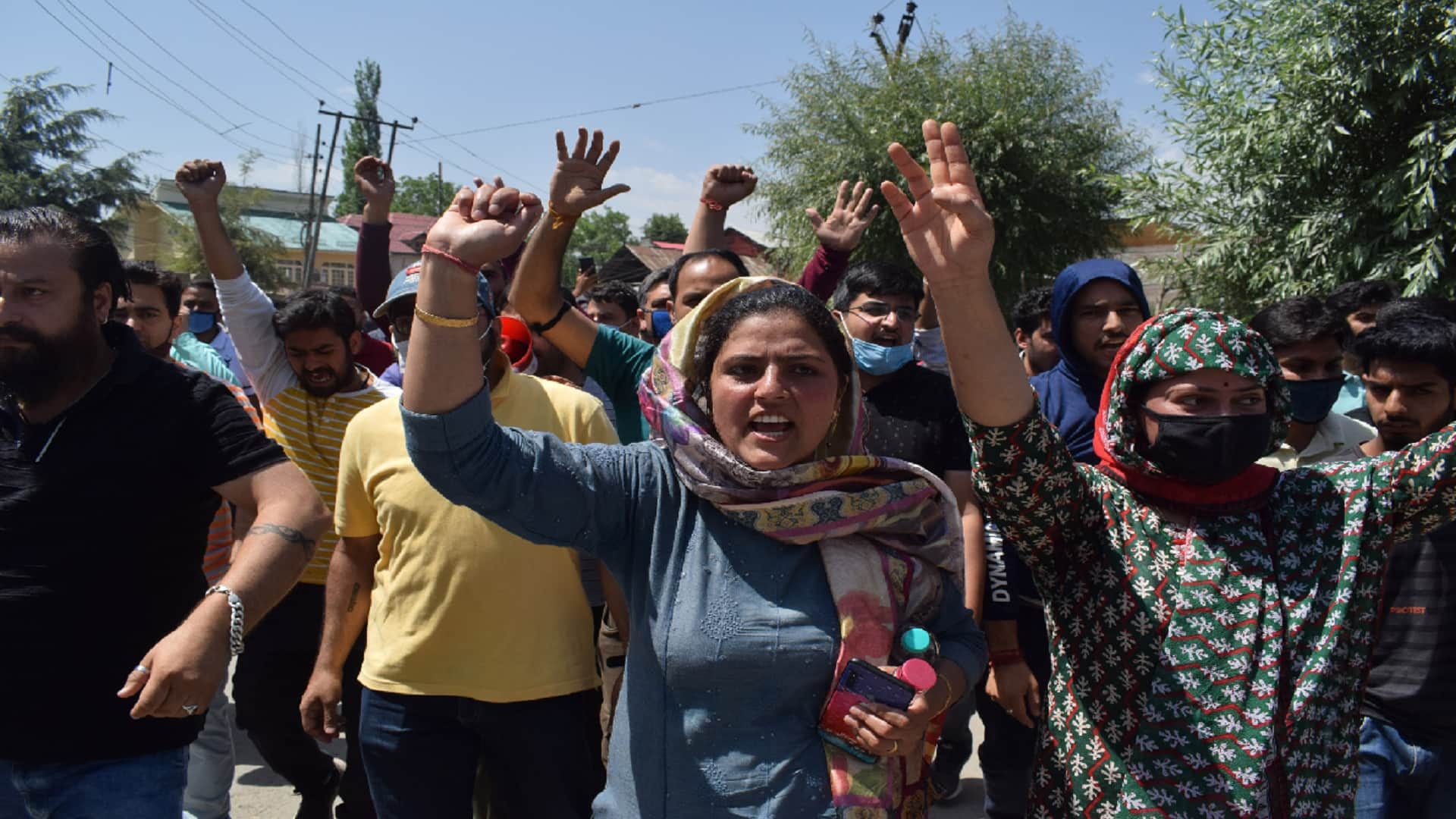 Target Killing Rahul Bhatt: Lathicharge on Kashmiri Pandits in the Valley