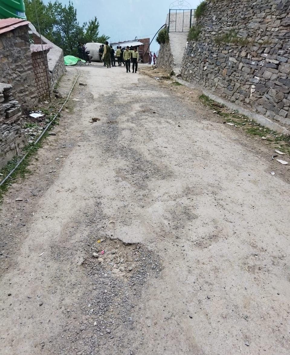 g on the Chaluj-Tepa road is not free from danger