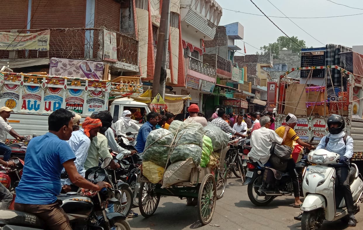 road,Jam,incroachment