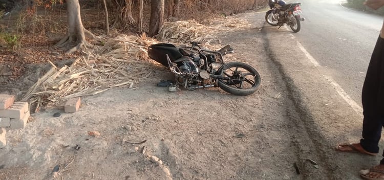 Two Brothers Riding A Bike Died In A Road Accident In Kannauj - Amar ...