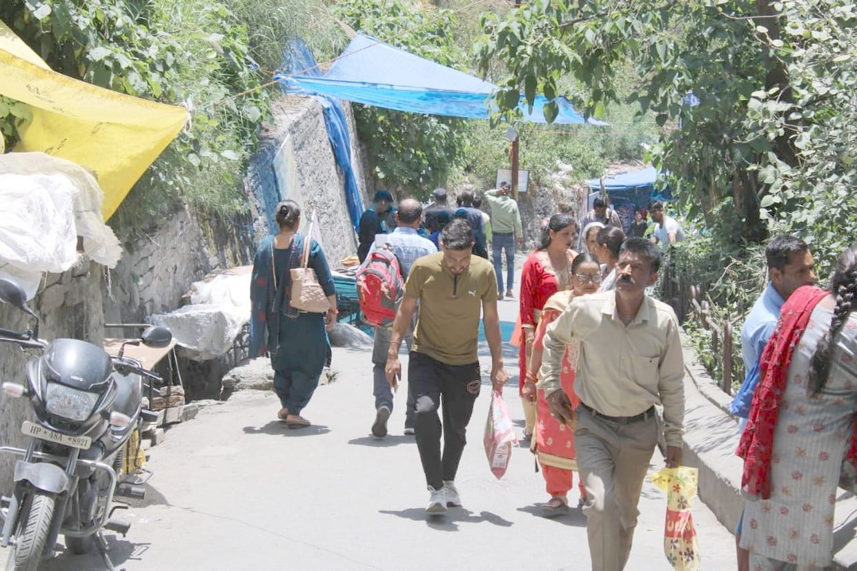 People sweat a lot to reach Chamba city