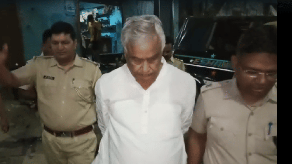Ajmer News: When stopped in Ajmer, Kirodi Lal Meena ran on the road, accuses state government is murdering democracy