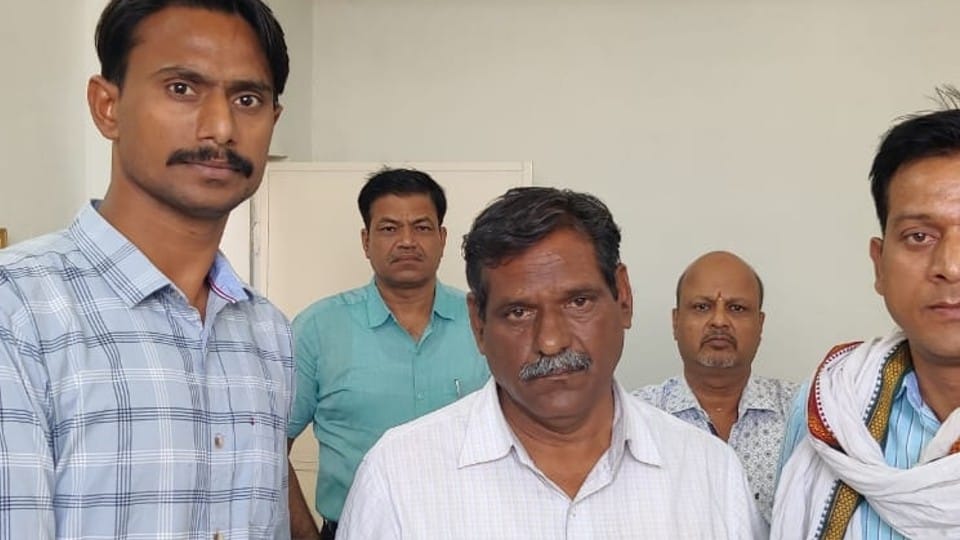 Ujjain: Patwari asked for three thousand rupees to rectify the conversion error, Lokayukta arrested red handed