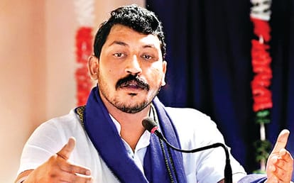 लखनऊ विवि के शिक्षक के समर्थन में आए भीम आर्मी चीफ।