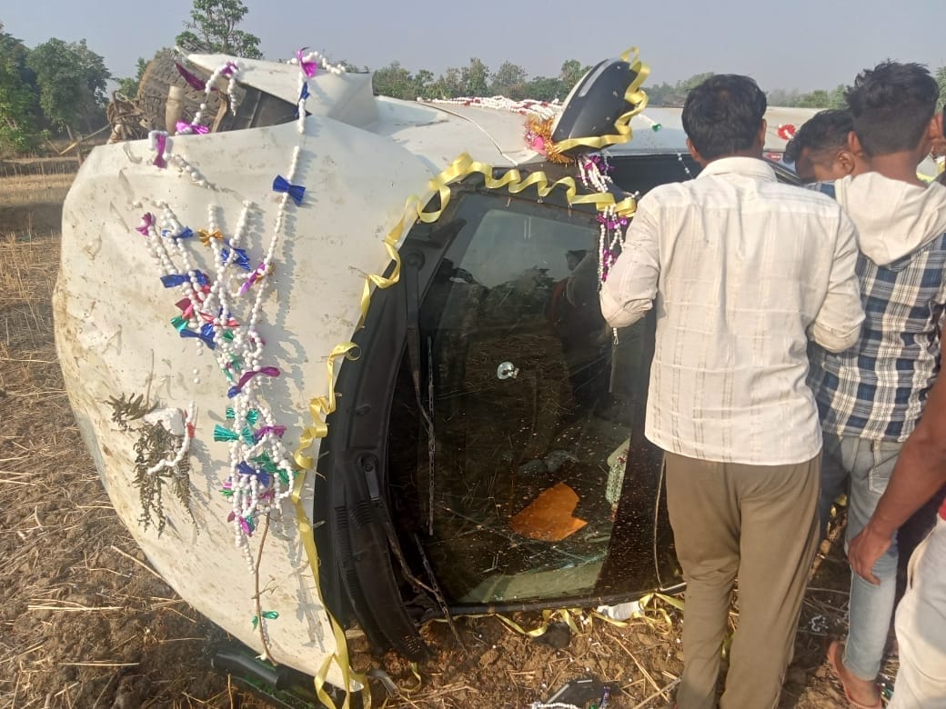Groom's car overturned uncontrollably, two injured