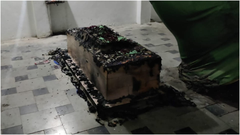 sheet of tomb at Jahazpur in Bhilwara was burnt